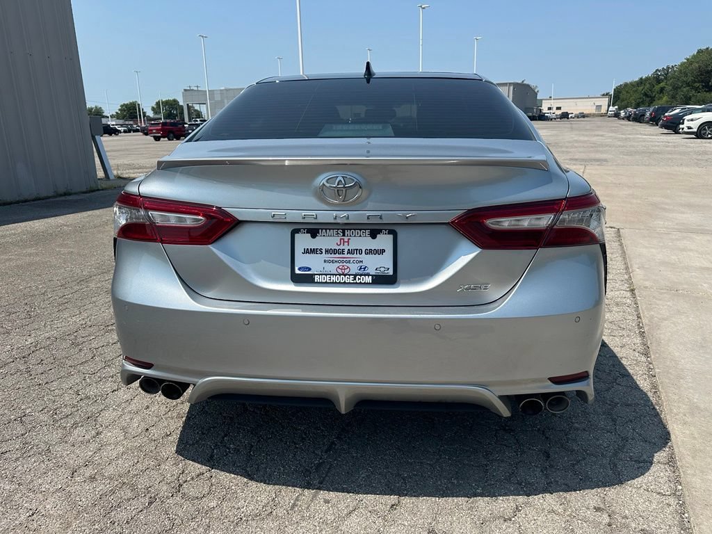 Used 2018 Toyota Camry XSE FWD image 6