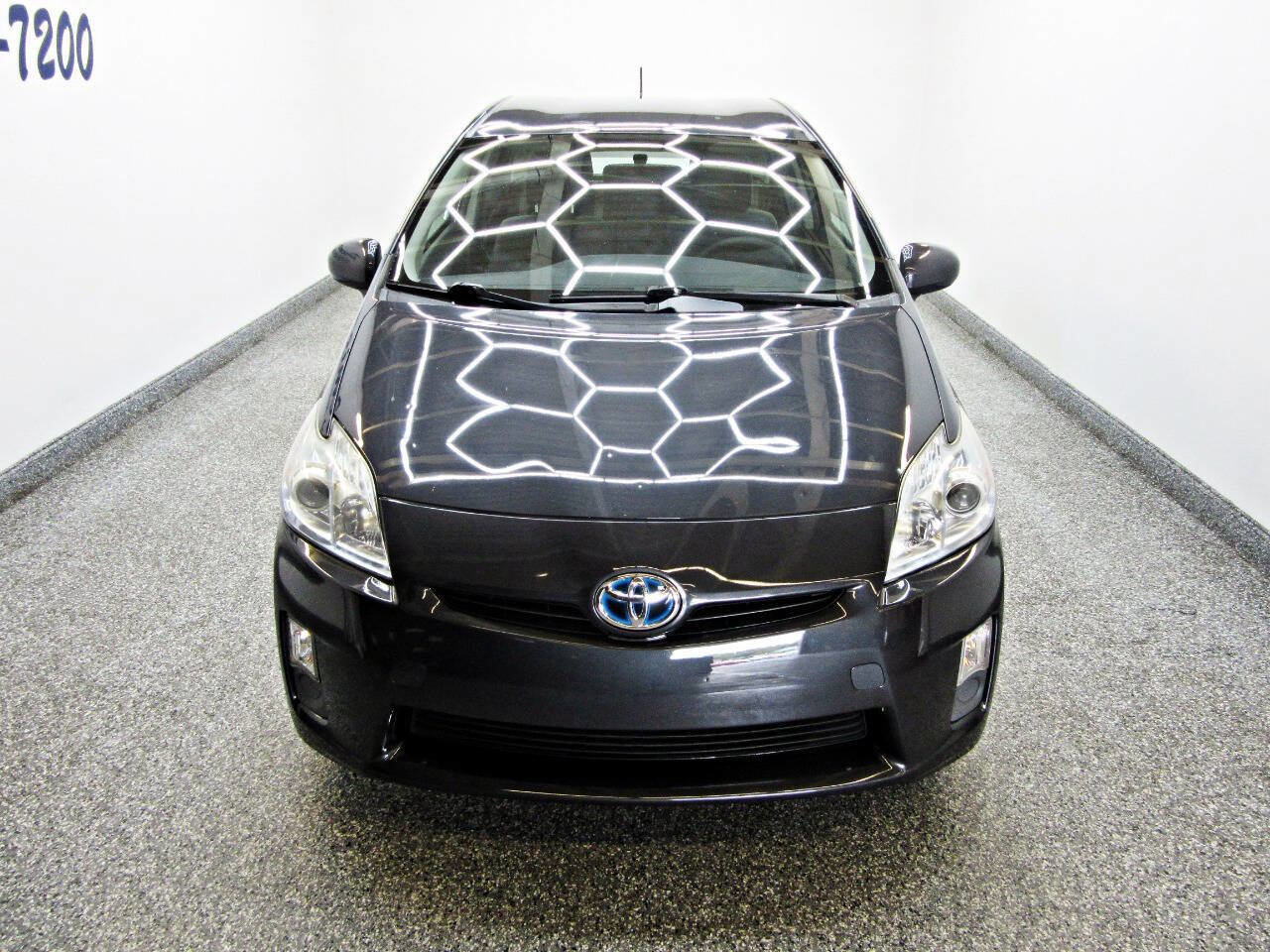 Used 2010 Toyota Prius Three image 2