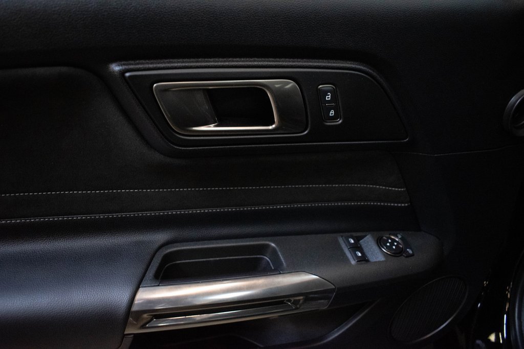 Used 2016 Ford Mustang Shelby GT350 w/ Technology Package image 25