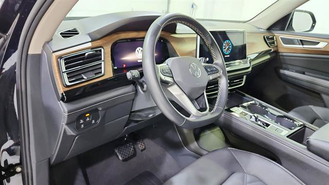 Used 2025 Volkswagen Atlas SE FWD image 10