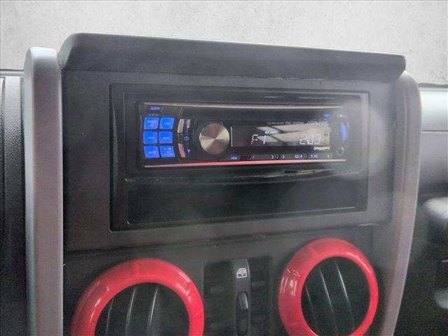 Used 2010 Jeep Wrangler Unlimited Sport image 13