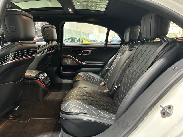 Used 2021 Mercedes-Benz S 580 4MATIC Sedan w/ AMG Line image 43