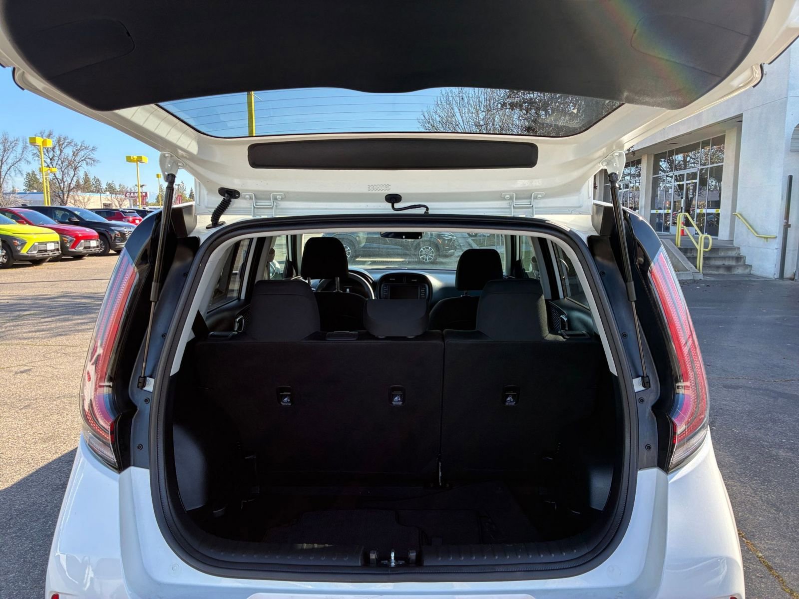 Used 2025 Kia Soul LX w/ LX Technology Package image 27