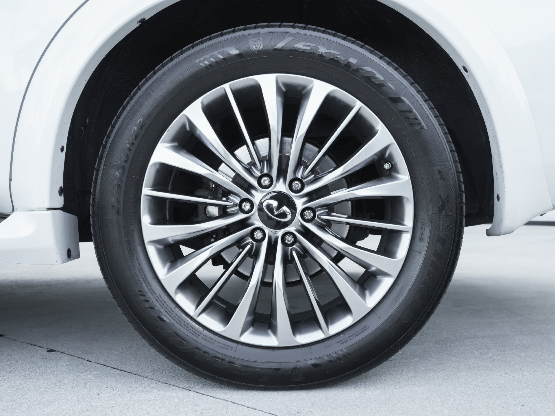 Used 2019 INFINITI QX80 Luxe w/ 22" Wheel Package RWD image 21