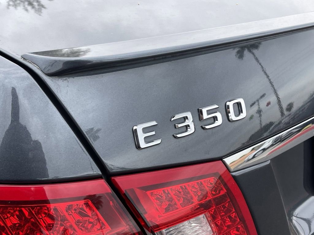 Used 2012 Mercedes-Benz E 350 4MATIC Sedan image 8