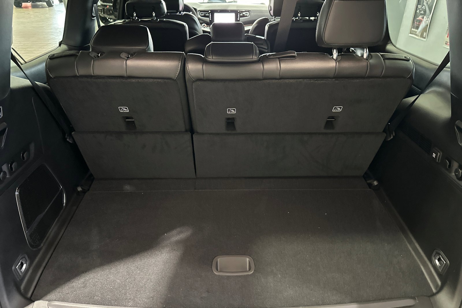 New 2025 Jeep Wagoneer 4WD image 17