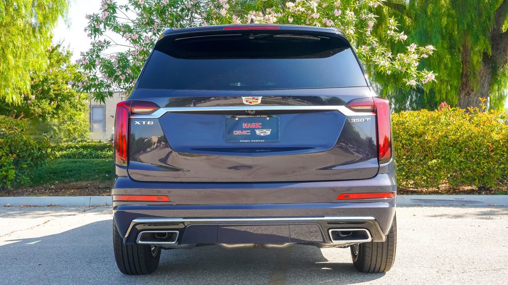 Used 2025 Cadillac XT6 Luxury FWD image 11