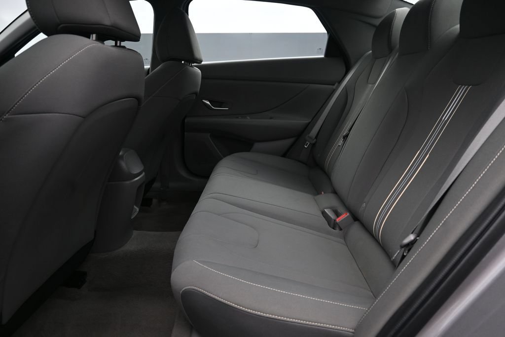 Certified 2024 Hyundai Elantra SEL FWD image 12