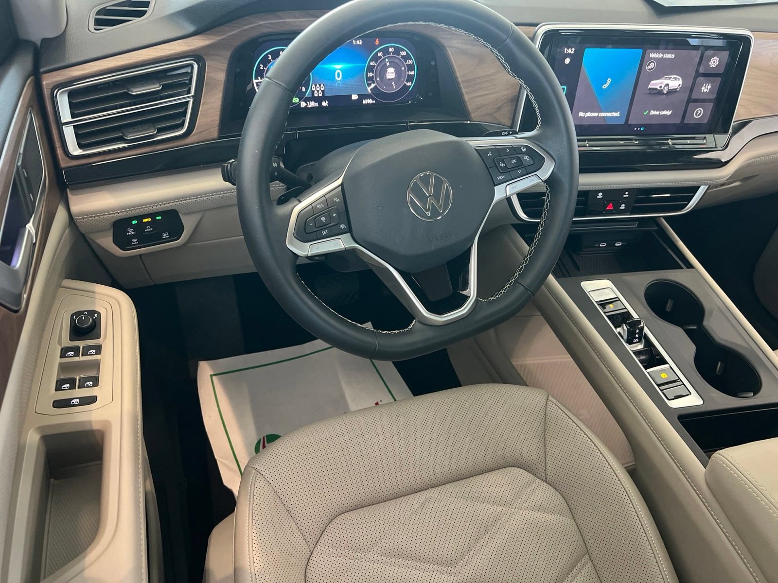 Certified 2026 Volkswagen Atlas SE FWD image 40