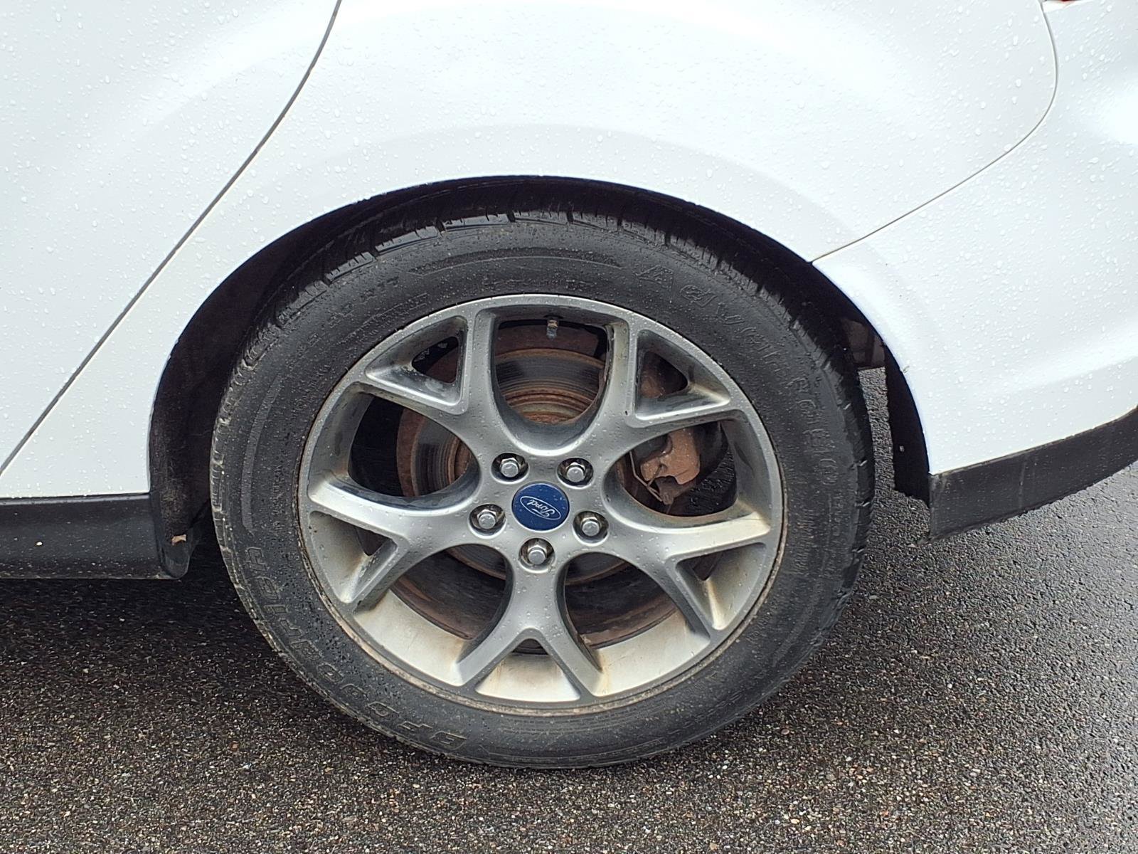 Used 2014 Ford Focus SE w/ Equipment Group 201A image 9