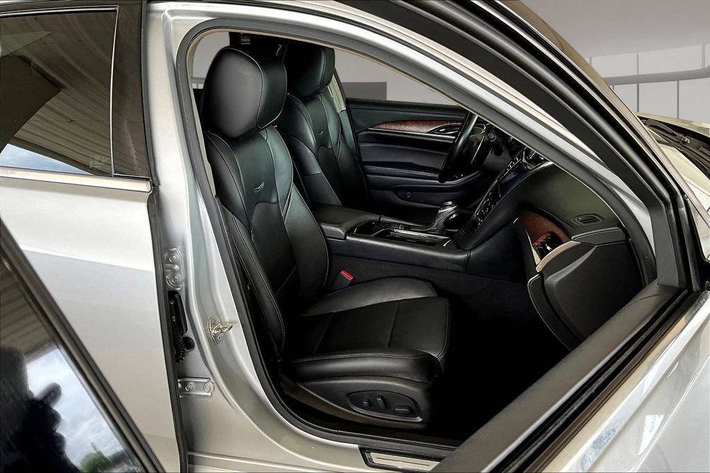 Used 2019 Cadillac CTS Luxury RWD image 7