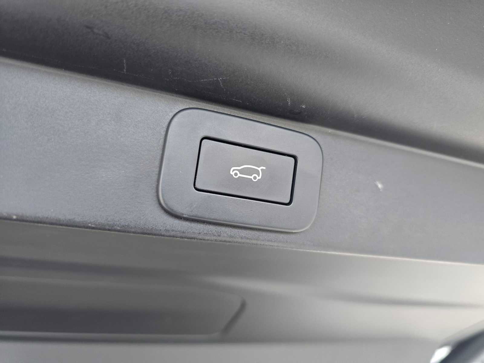 Used 2024 Land Rover Range Rover SE image 18