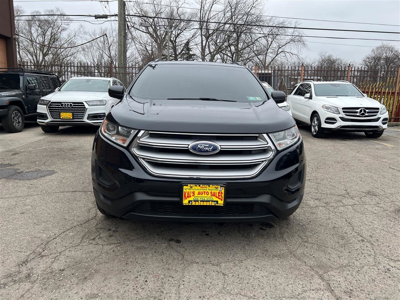 Used 2018 Ford Edge SE image 13