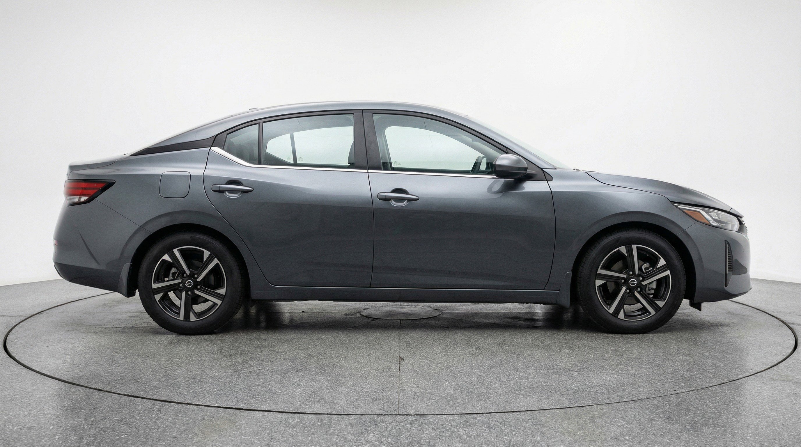 Used 2025 Nissan Sentra SV image 11