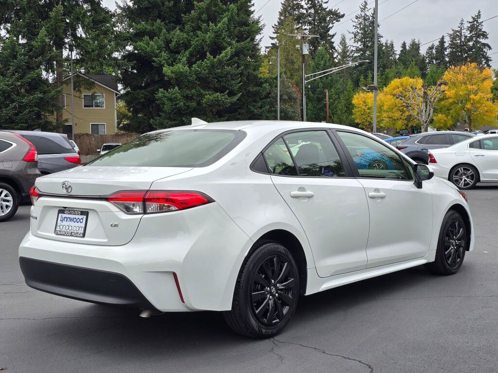 Used 2023 Toyota Corolla LE w/ Carpet Mat Package (TMS) FWD image 11