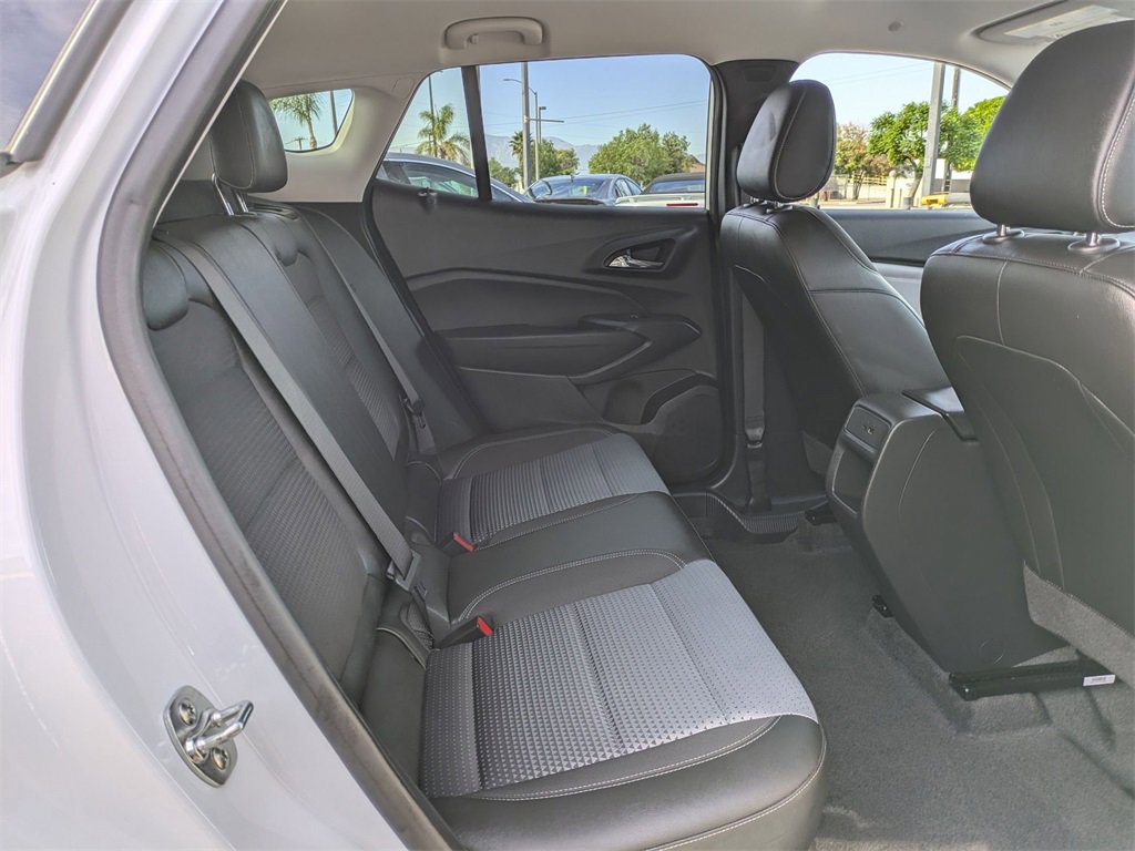 Used 2025 Chevrolet Trax LT w/ LT Convenience Package image 31