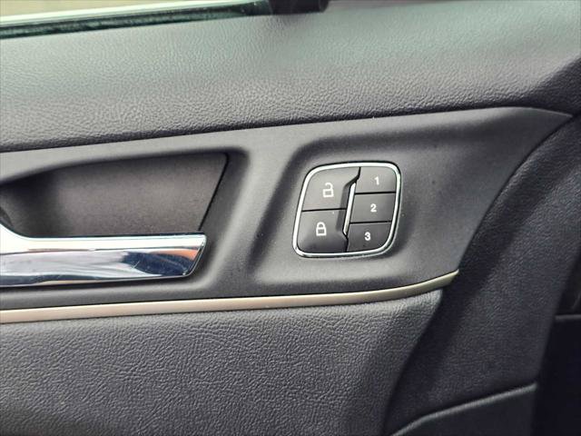 Used 2019 Lincoln MKC Select w/ Select Plus Package FWD image 24