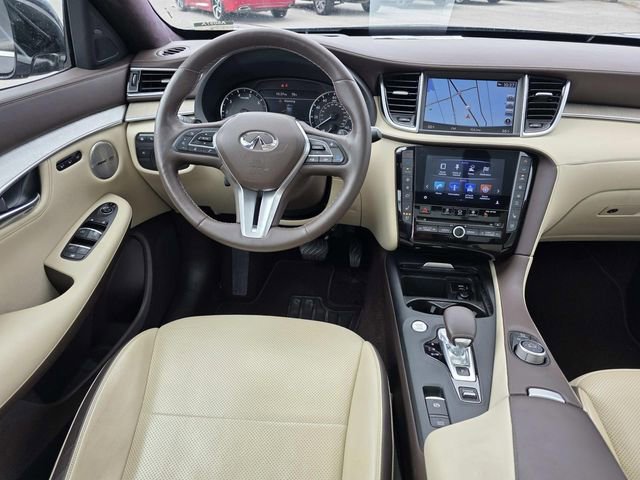 Used 2019 INFINITI QX50 Essential w/ Sensory Package AWD/4WD image 6