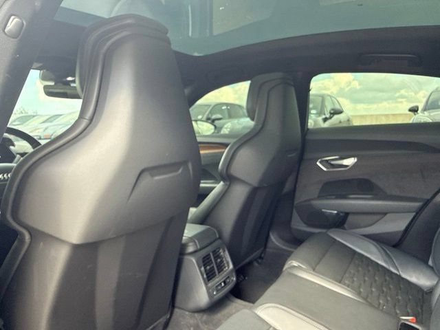 Used 2024 Audi e-tron GT Premium Plus AWD/4WD image 13