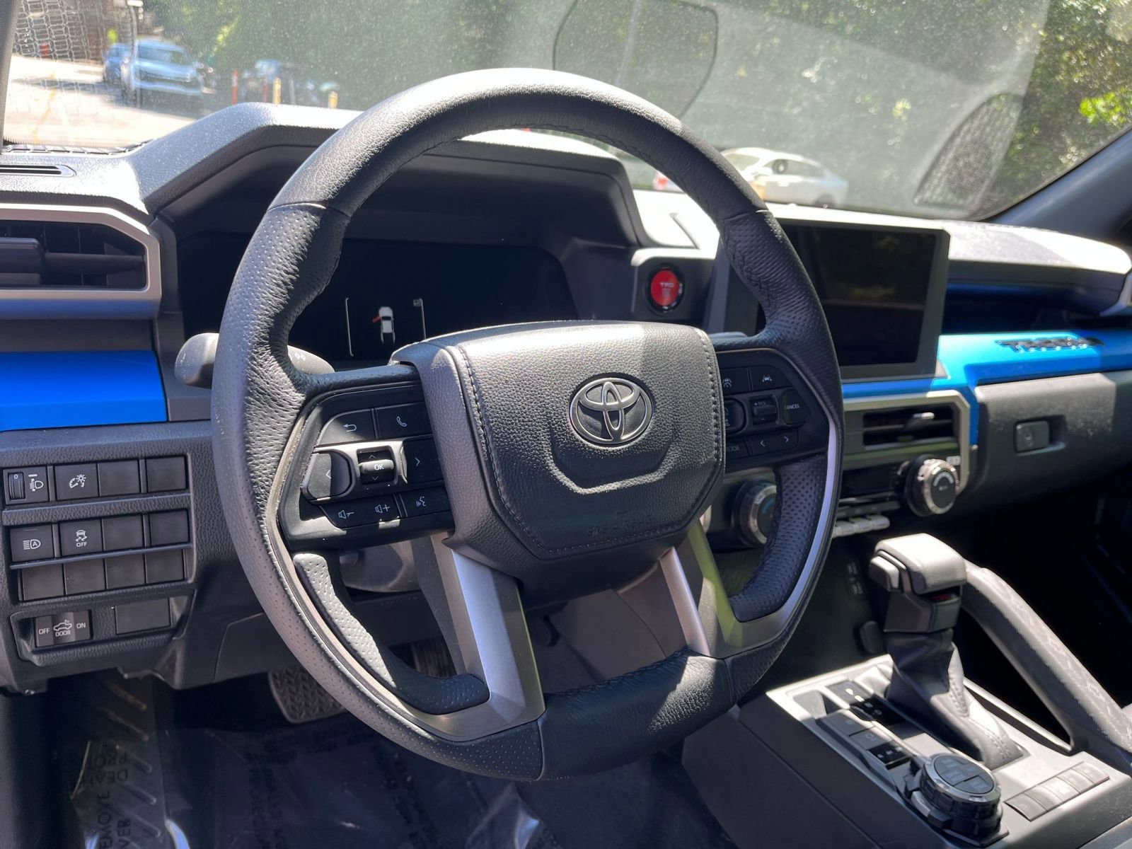 Used 2025 Toyota Tacoma TRD Off-Road AWD/4WD image 27