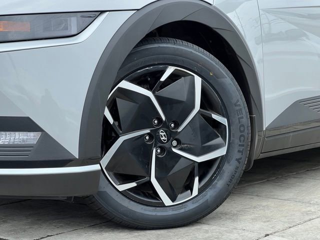 Certified 2024 Hyundai Ioniq 5 SEL AWD/4WD image 2