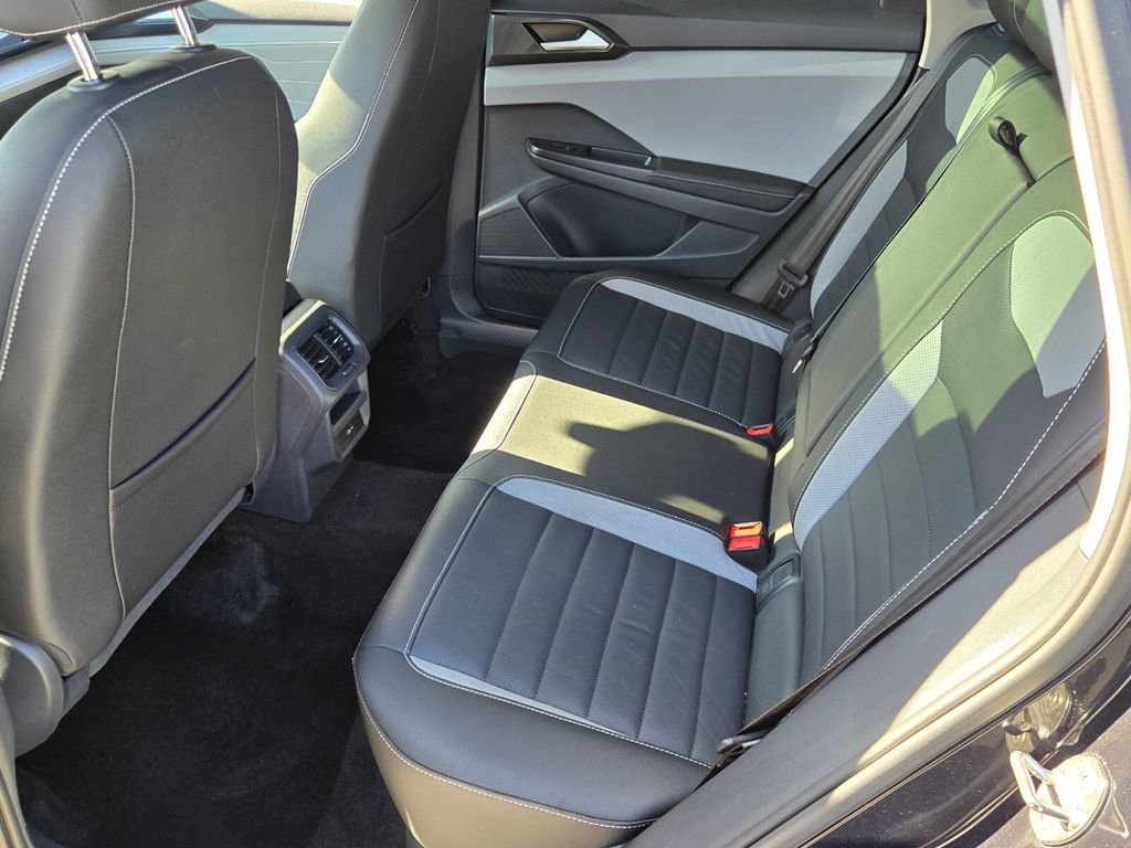 Certified 2024 Volkswagen Taos SEL image 11