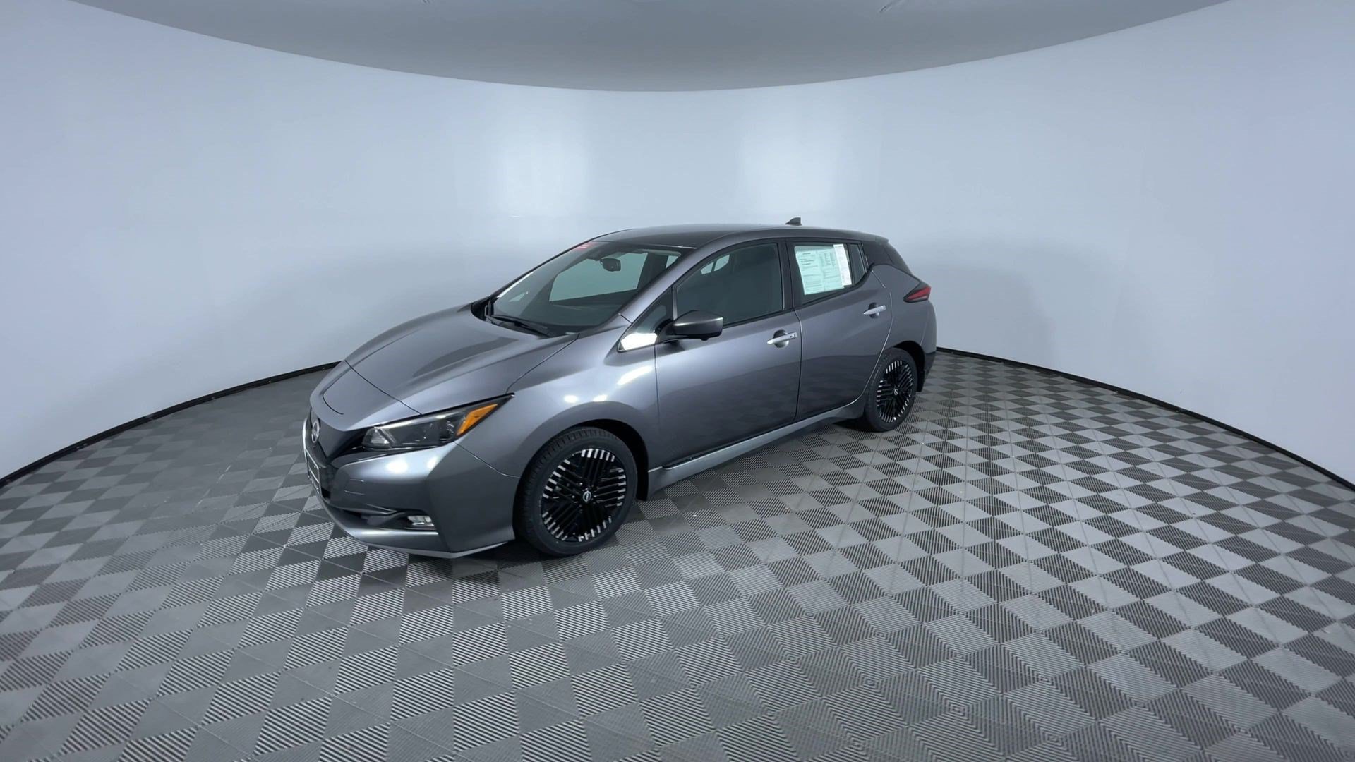 Certified 2024 Nissan Leaf SV Plus FWD image 4