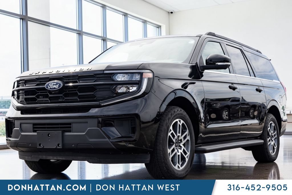 Used 2025 Ford Expedition Max Active AWD/4WD image 1
