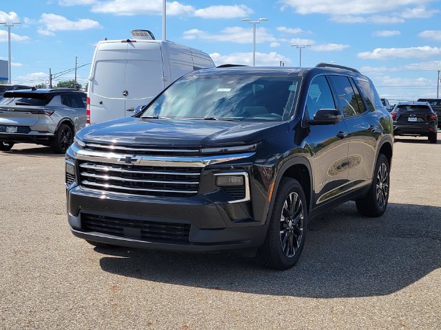 New 2026 Chevrolet Traverse LT w/ Sun and Wheel Package AWD/4WD image 2