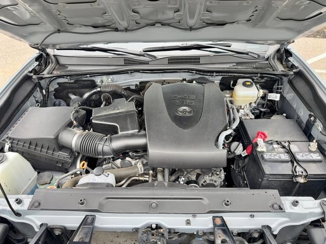 Used 2020 Toyota Tacoma TRD Off-Road AWD/4WD image 29