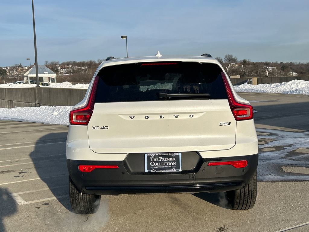 New 2026 Volvo XC40 B5 Ultra w/ Protection Package Premier AWD/4WD image 3