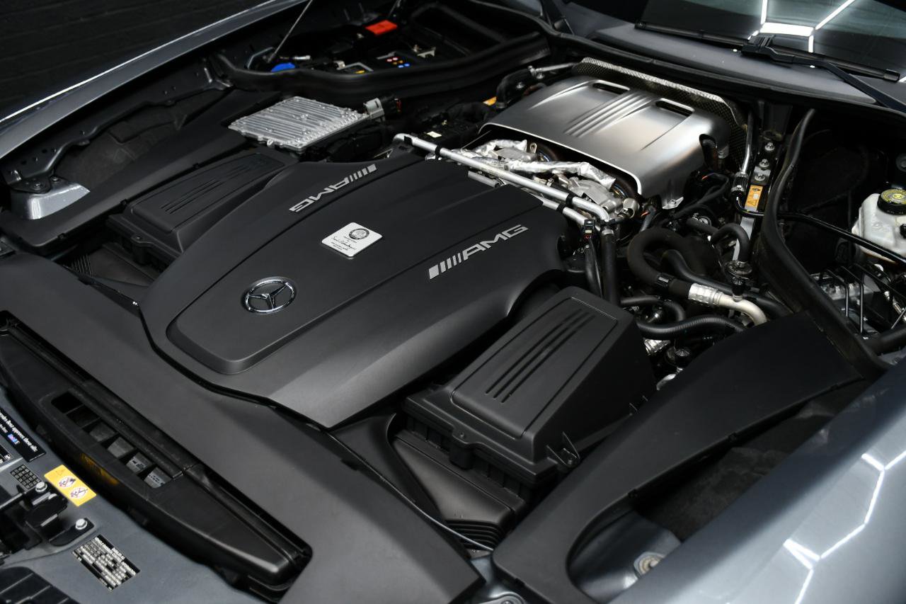 Used 2018 Mercedes-Benz AMG GT S image 17