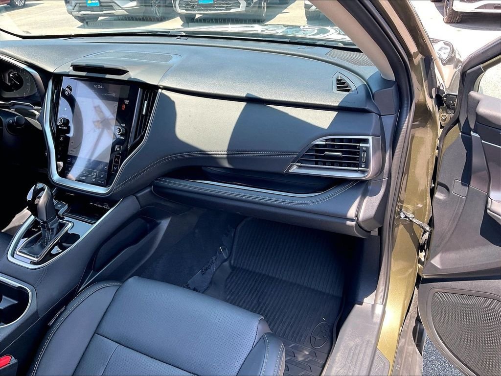 Used 2025 Subaru Outback Limited w/ Popular Package #2 AWD/4WD image 12
