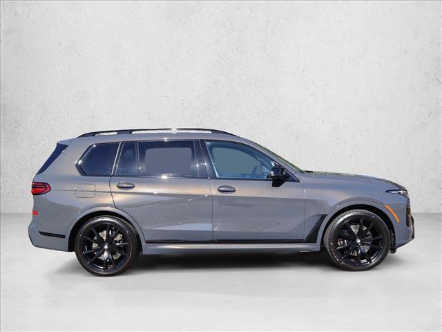 Used 2025 BMW X7 M60i AWD/4WD image 5