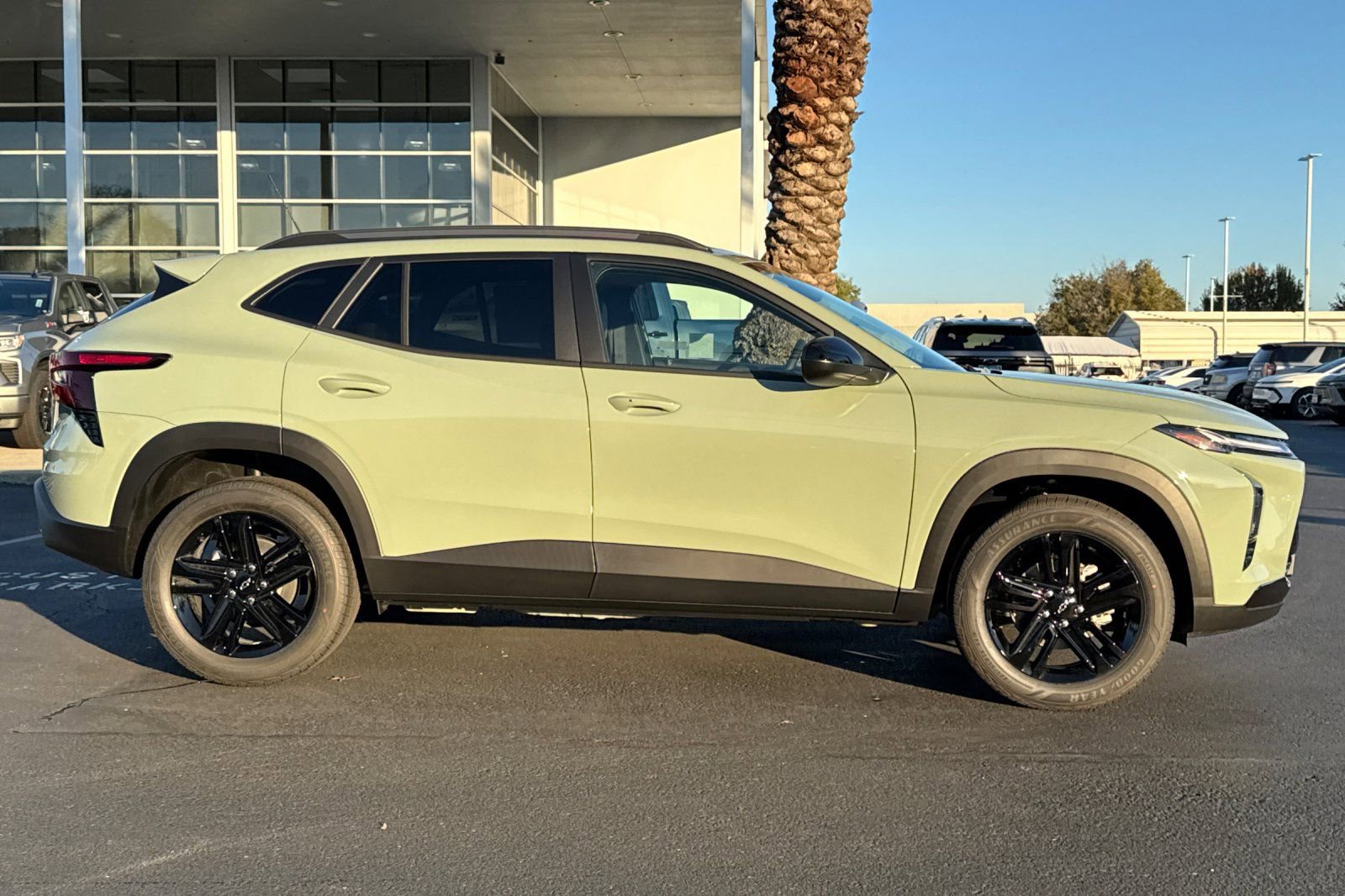 New 2026 Chevrolet Trax ACTIV w/ Driver Confidence Package image 2