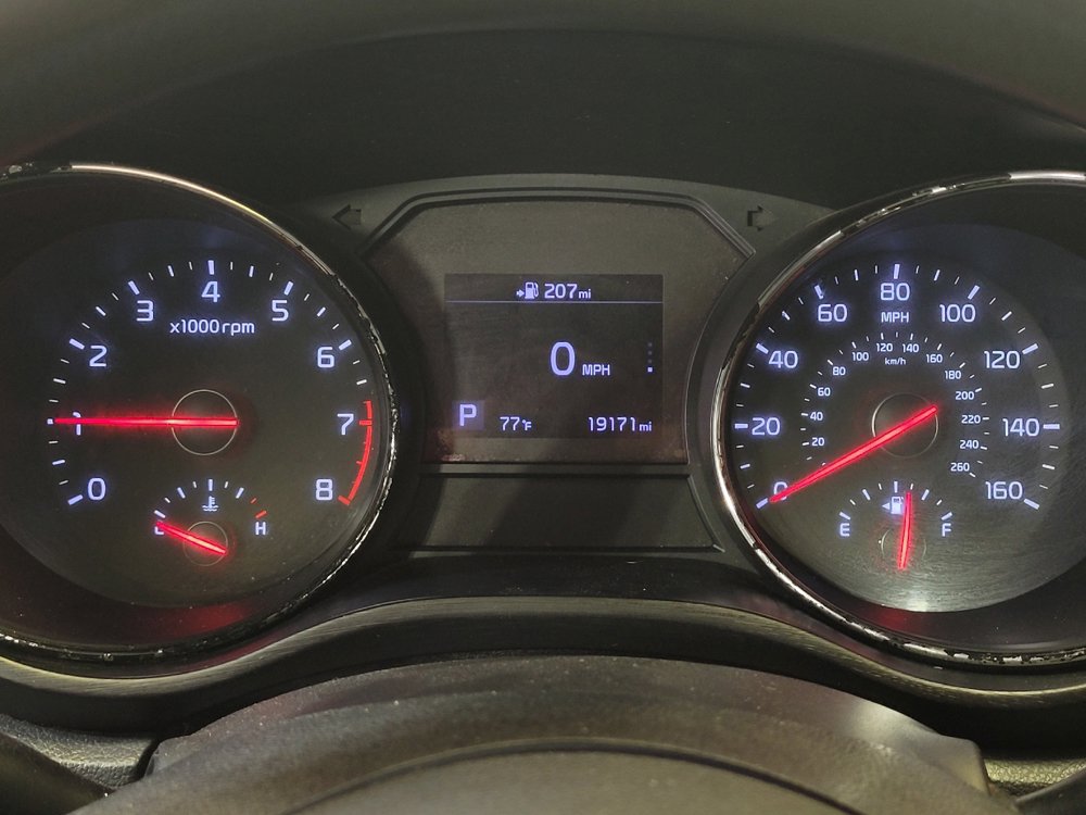 Used 2020 Kia Sedona L FWD image 23