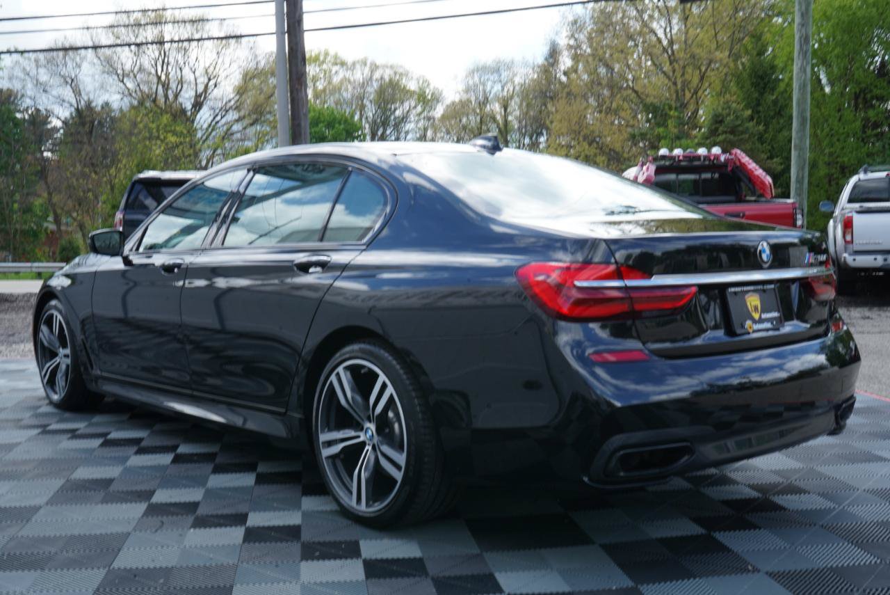 Used 2017 BMW 750i RWD image 10