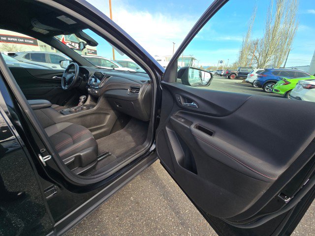 Used 2022 Chevrolet Equinox RS w/ Infotainment Package AWD/4WD image 11
