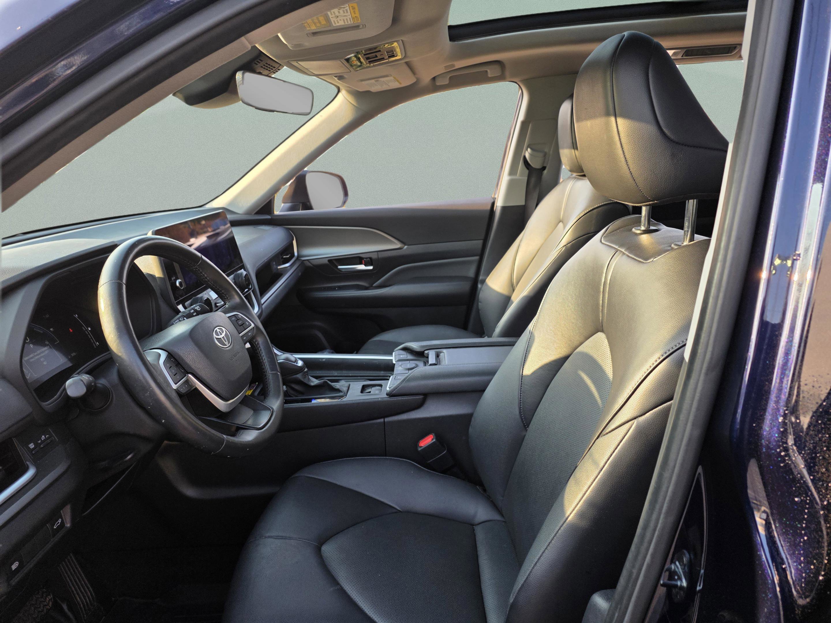 Used 2024 Toyota Grand Highlander XLE image 12