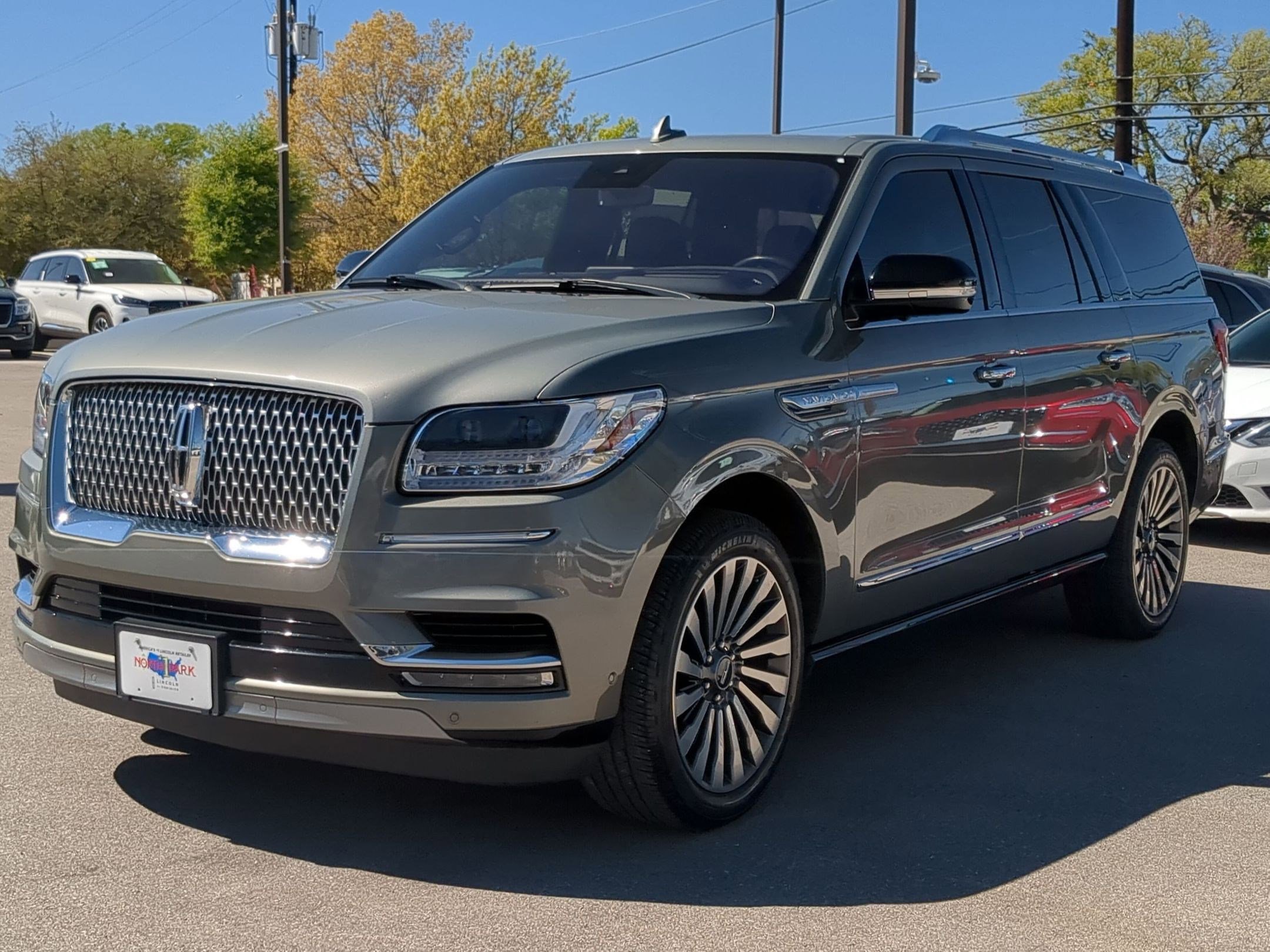 Used 2019 Lincoln Navigator L Reserve image 7