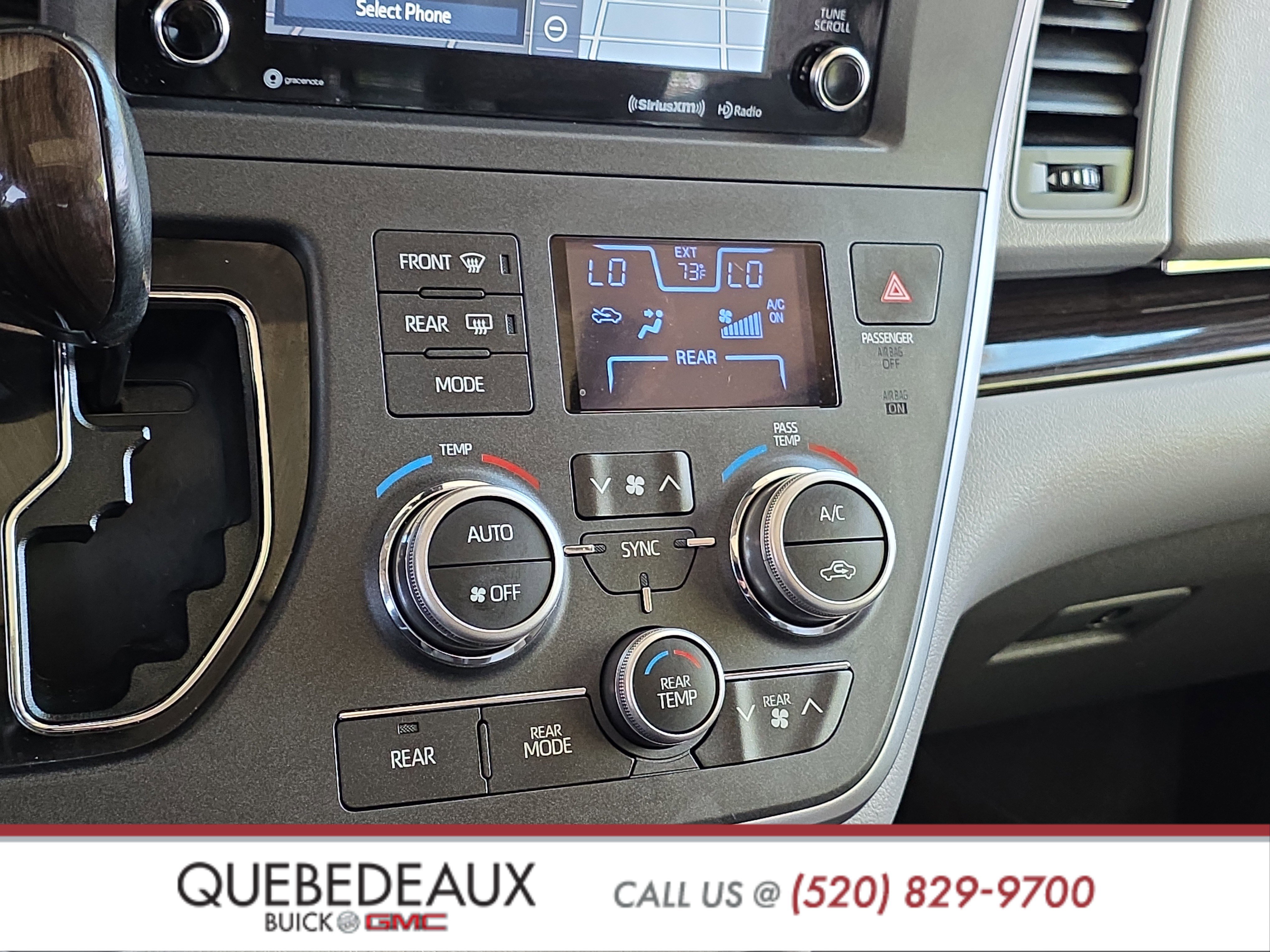 Used 2020 Toyota Sienna XLE w/ XLE Navigation Package FWD image 21