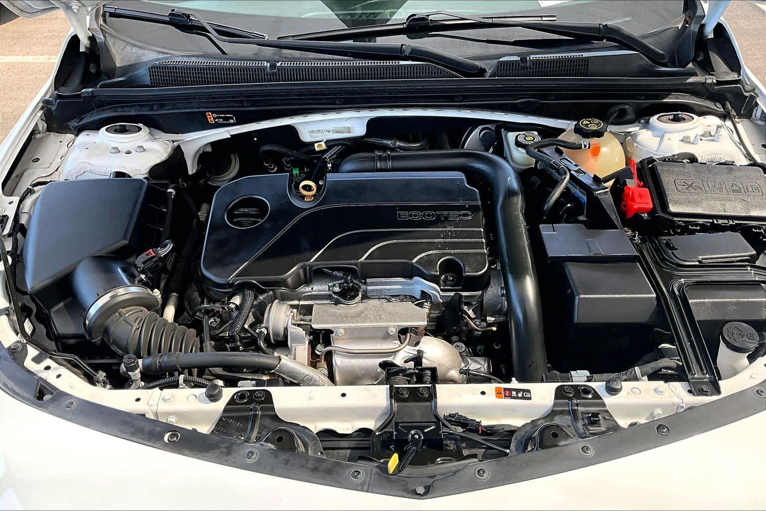 Used 2021 Chevrolet Malibu LT FWD image 31