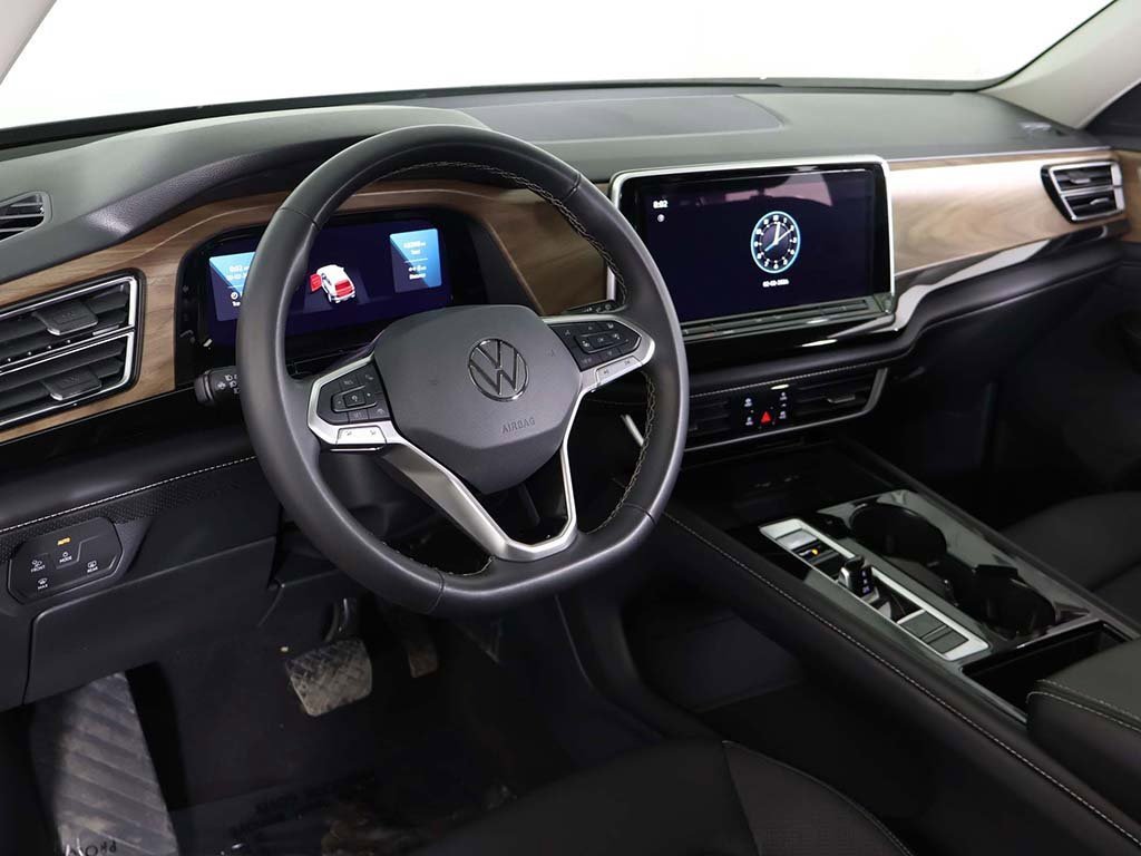 Used 2024 Volkswagen Atlas SE image 29