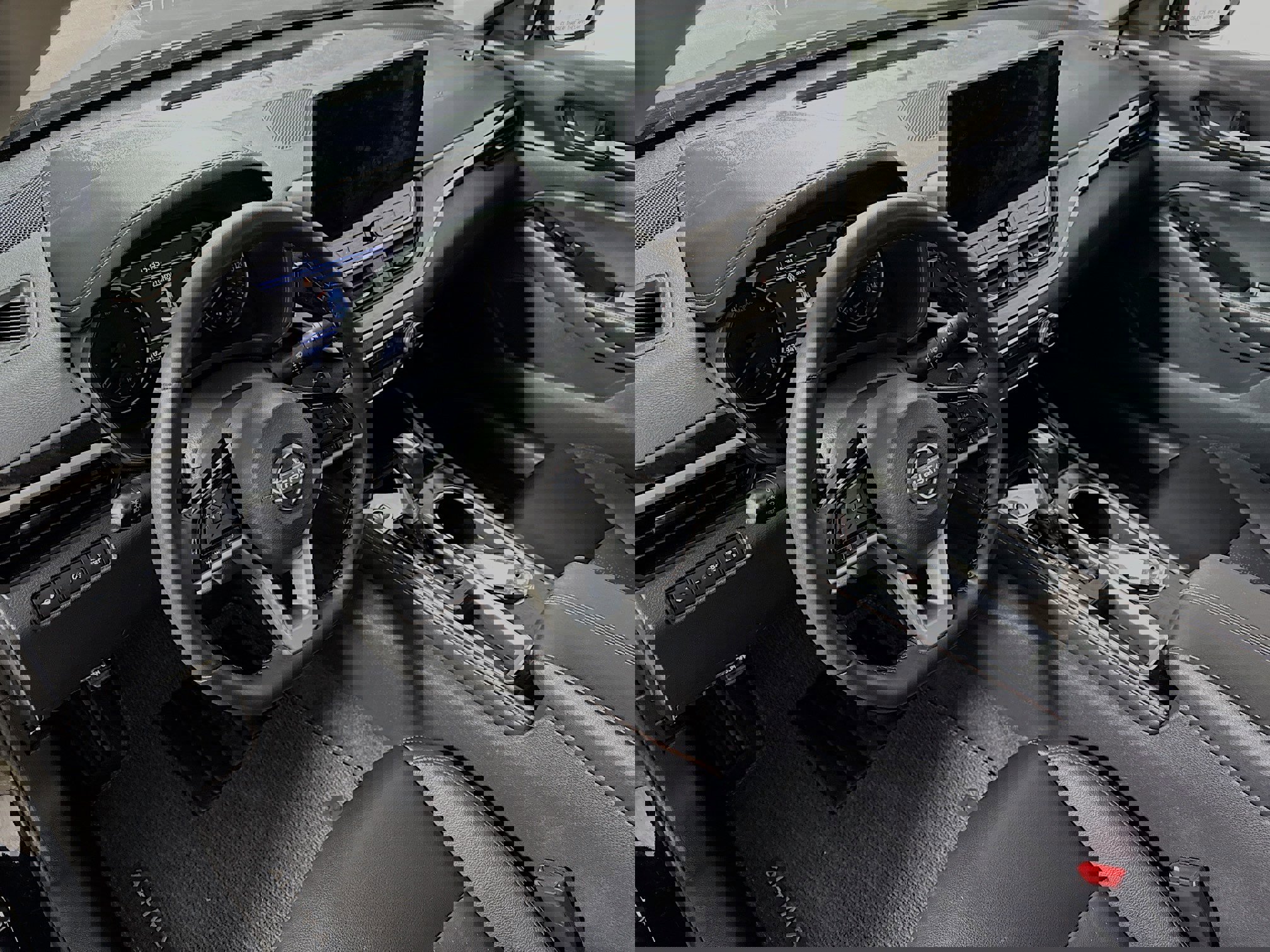 Used 2025 Nissan Altima 2.5 SR w/ SR Premium Package image 12