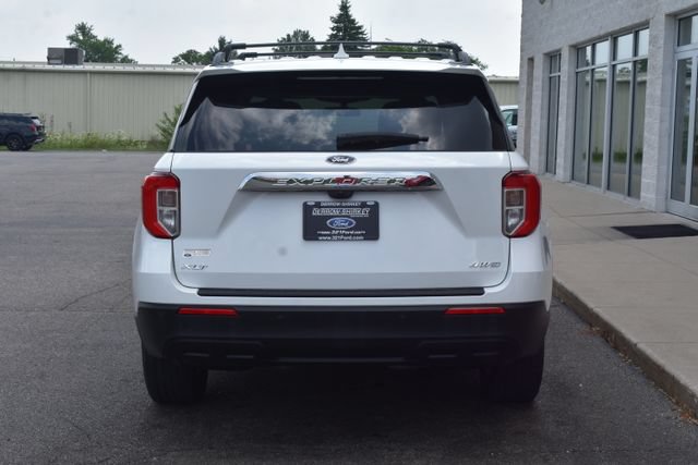 Used 2023 Ford Explorer XLT AWD/4WD image 8