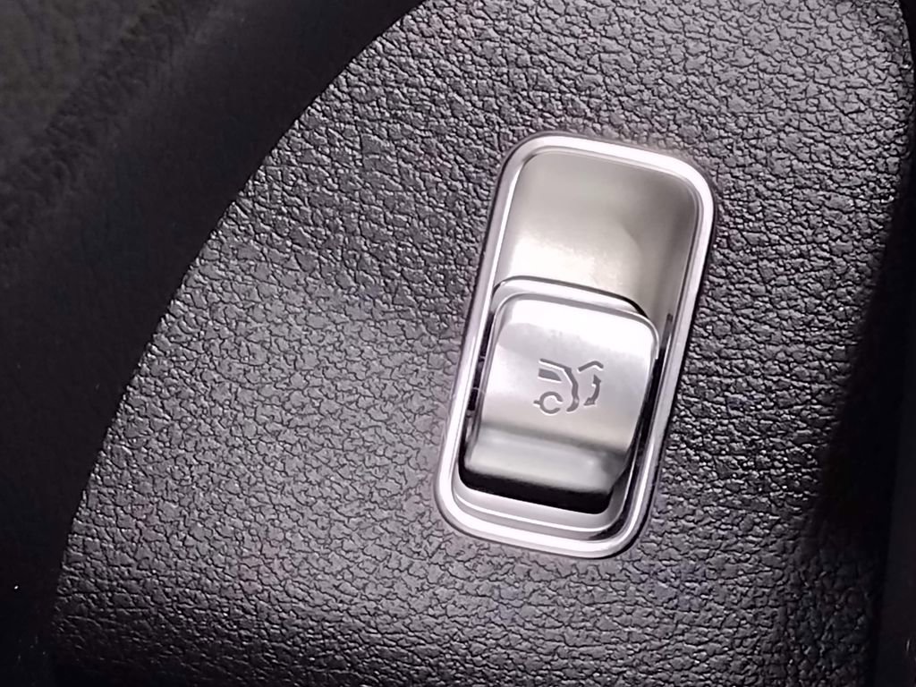 Used 2020 Mercedes-Benz GLE 350 4MATIC image 23