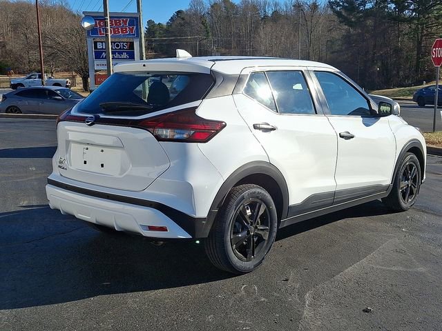Used 2021 Nissan Kicks S image 7