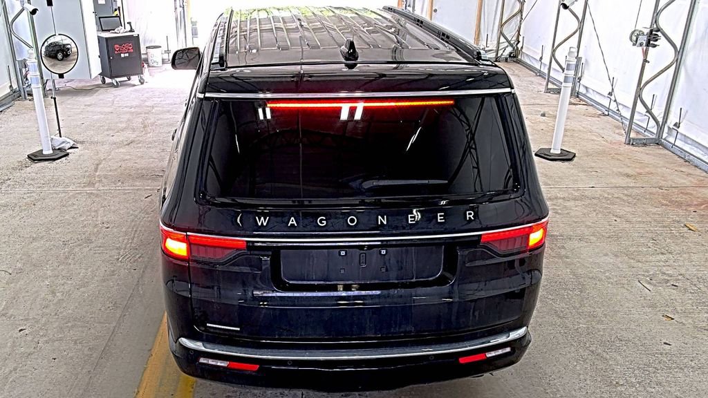 Used 2023 Jeep Wagoneer L 4WD image 5