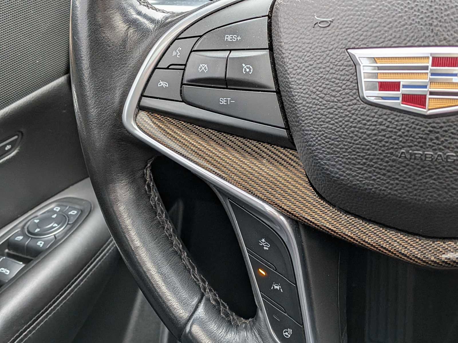 Used 2017 Cadillac XT5 Platinum image 24