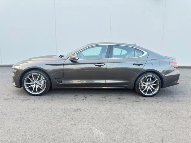 Used 2025 Genesis G70 2.5T AWD/4WD image 10